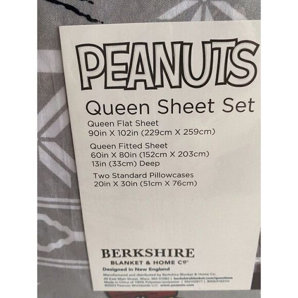 Peanuts Snoopy Sledding Ice Skating Winter Queen Size Super Soft Sheet Set NEW - Picture 8 of 12